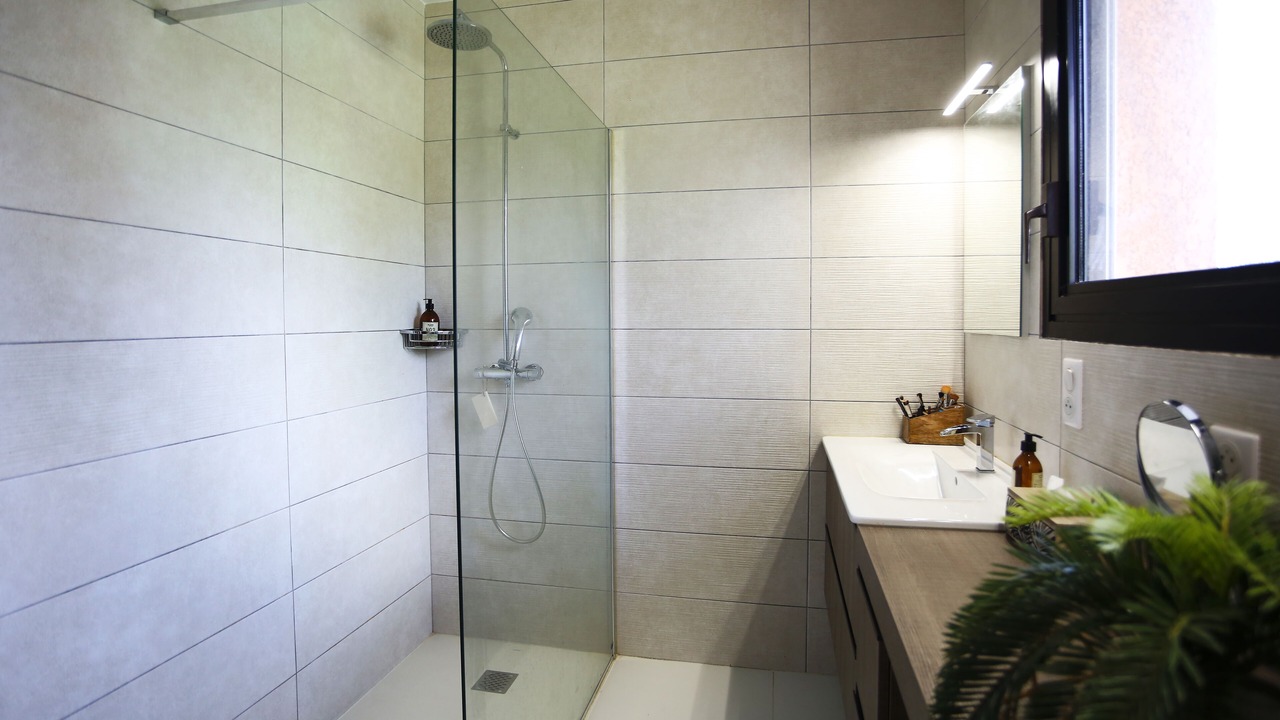 Photo of Bathroom in Flourens
