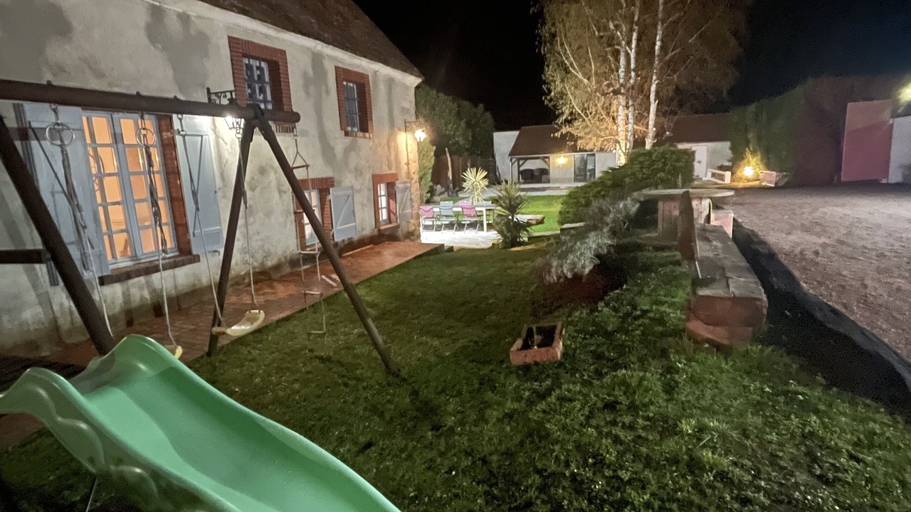 Photo of Others in Sens