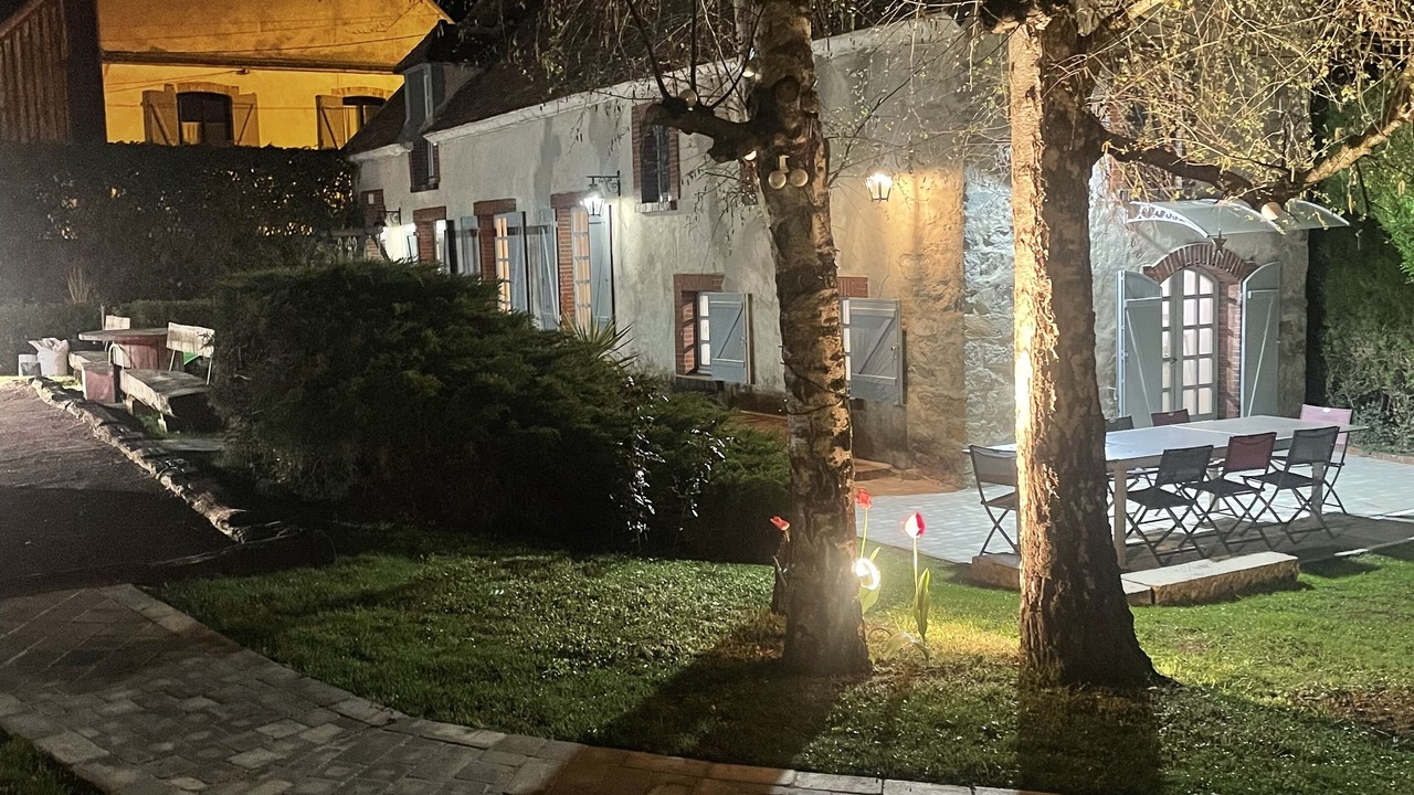 Photo of Outdoor in Sens