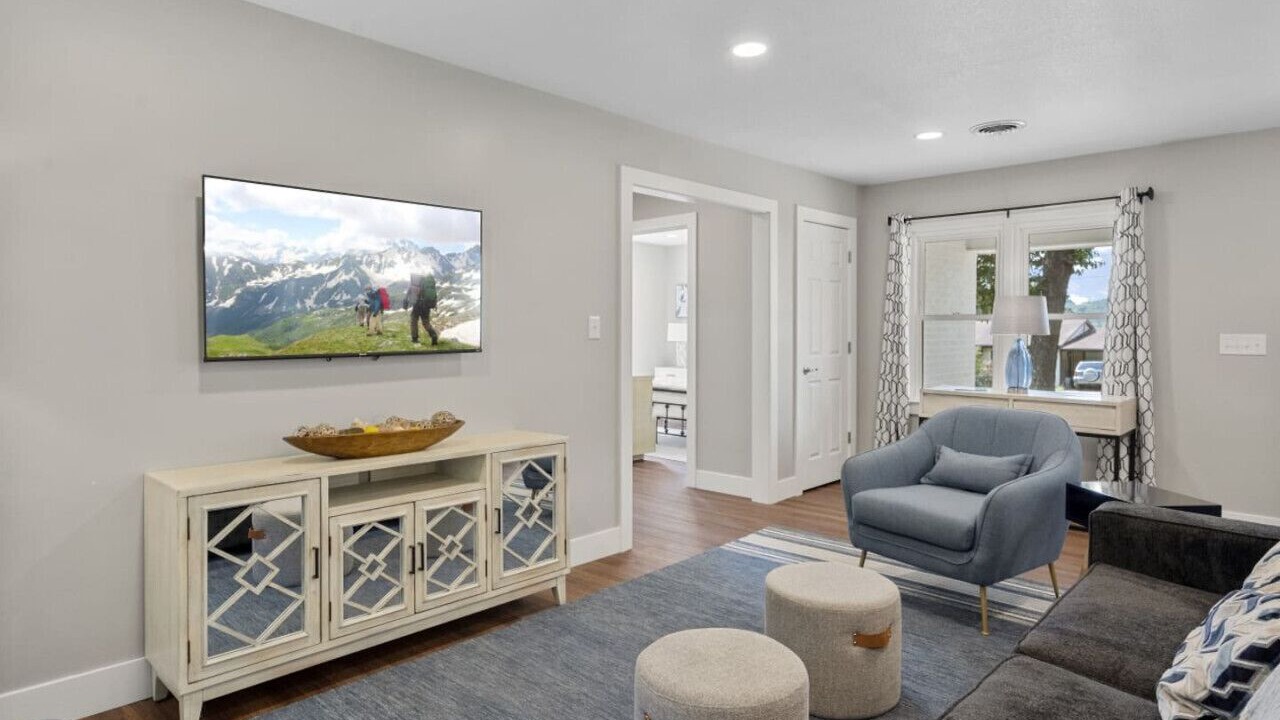 Photo of Livingroom in Greeneville