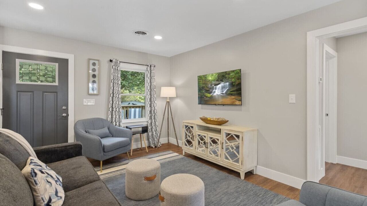 Photo of Livingroom in Greeneville
