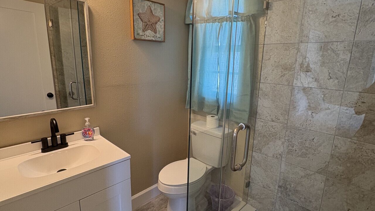 Photo of Bathroom in Sunset Beach