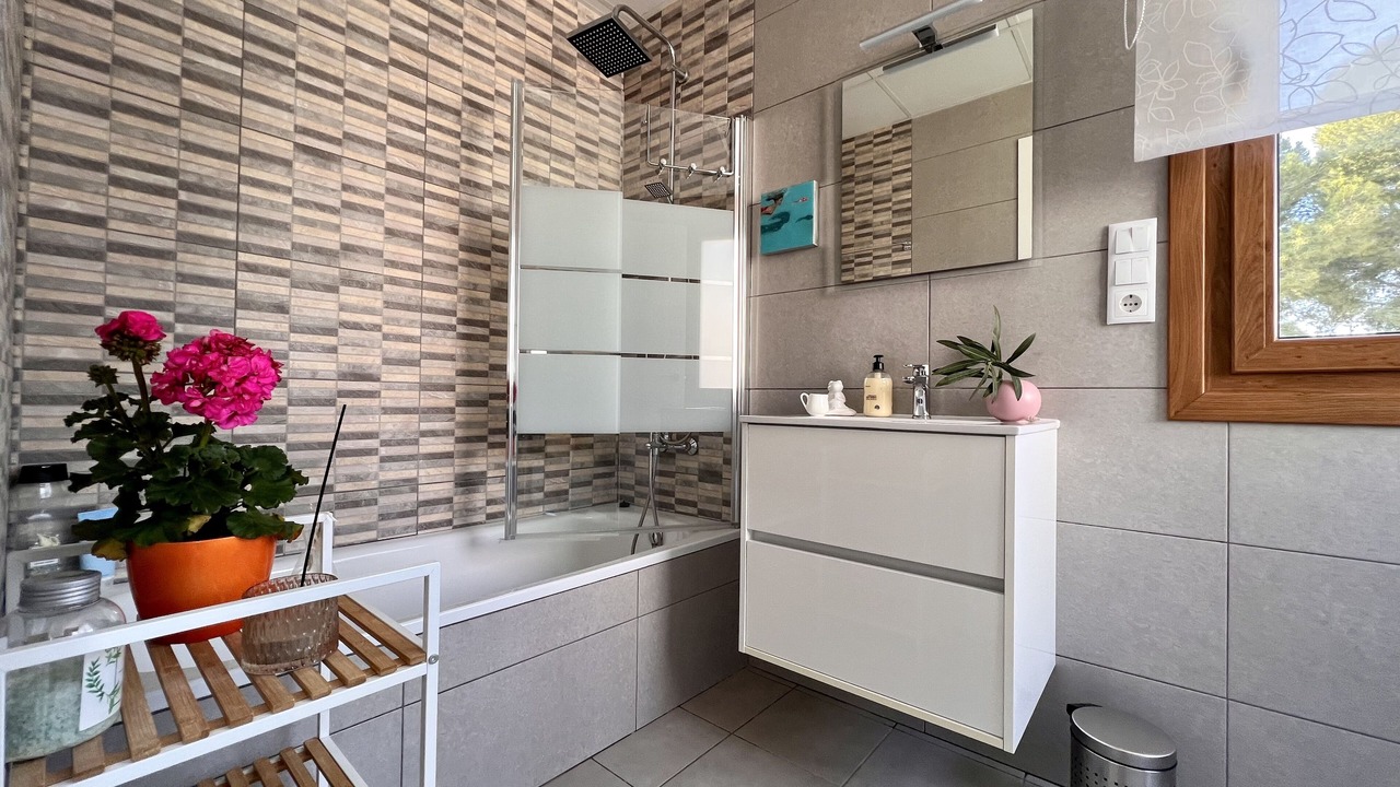 Photo of Bathroom in Les Tres Cales