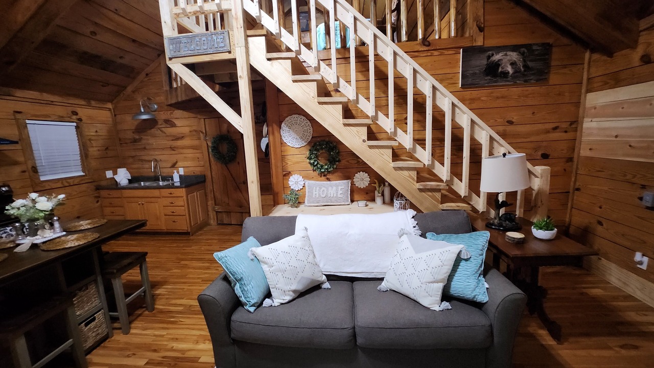 Photo of Livingroom in Guntersville