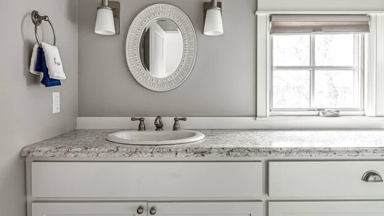 Photo of Bathroom in Carlton Landing