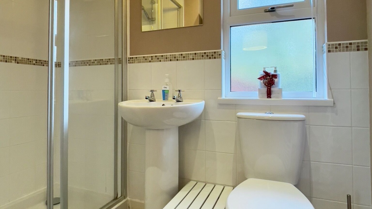 Photo of Others in Molleston