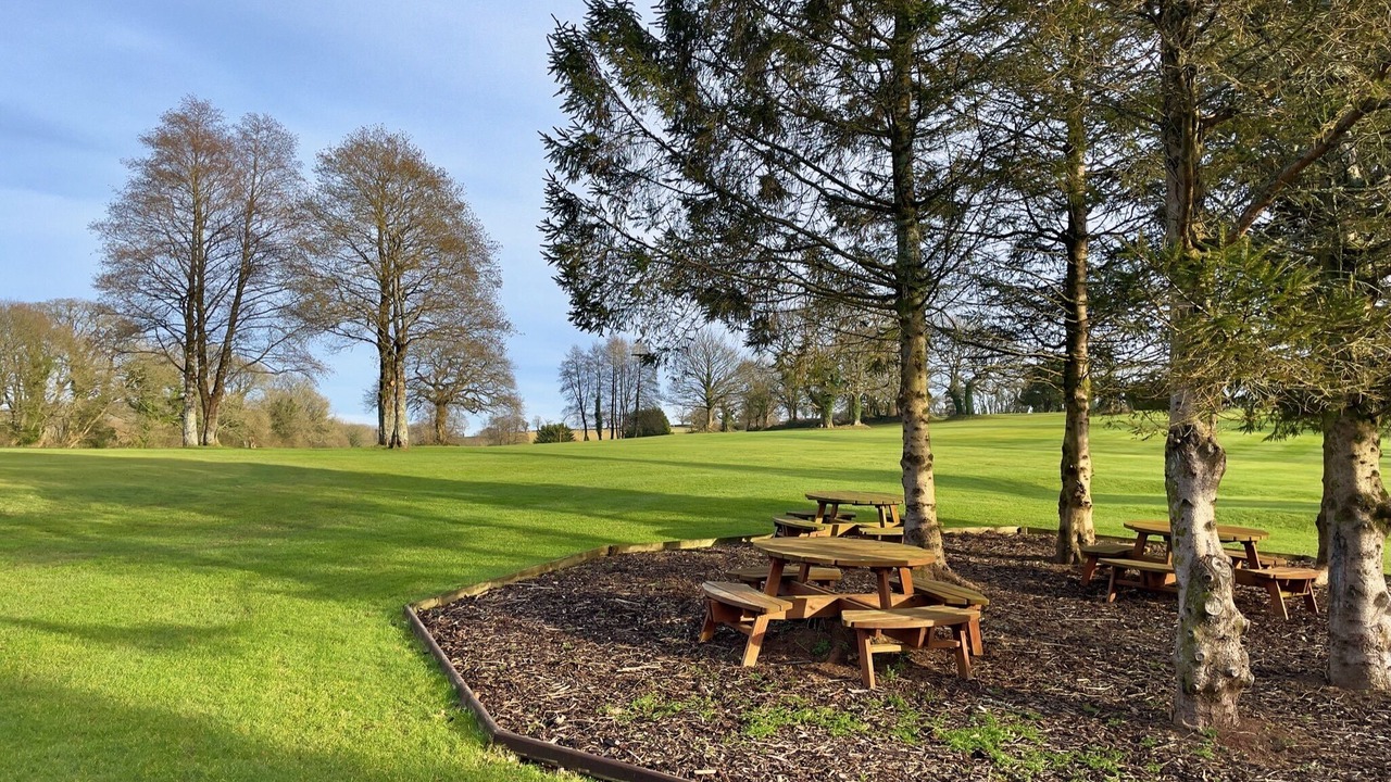 Photo of Others in Molleston