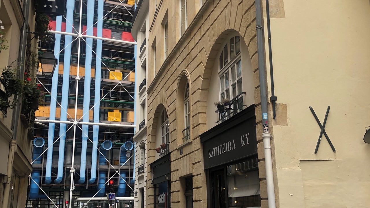 Photo of Others in Marais