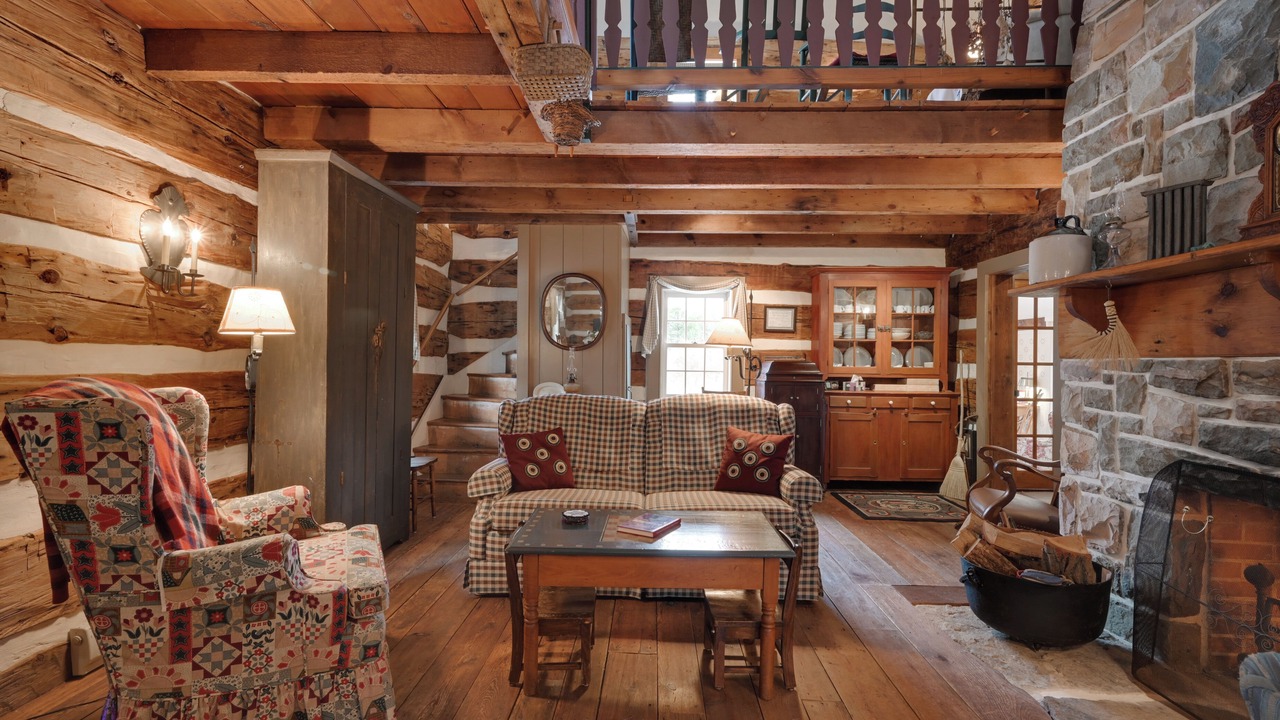 Photo of Livingroom in Pine Grove Mills