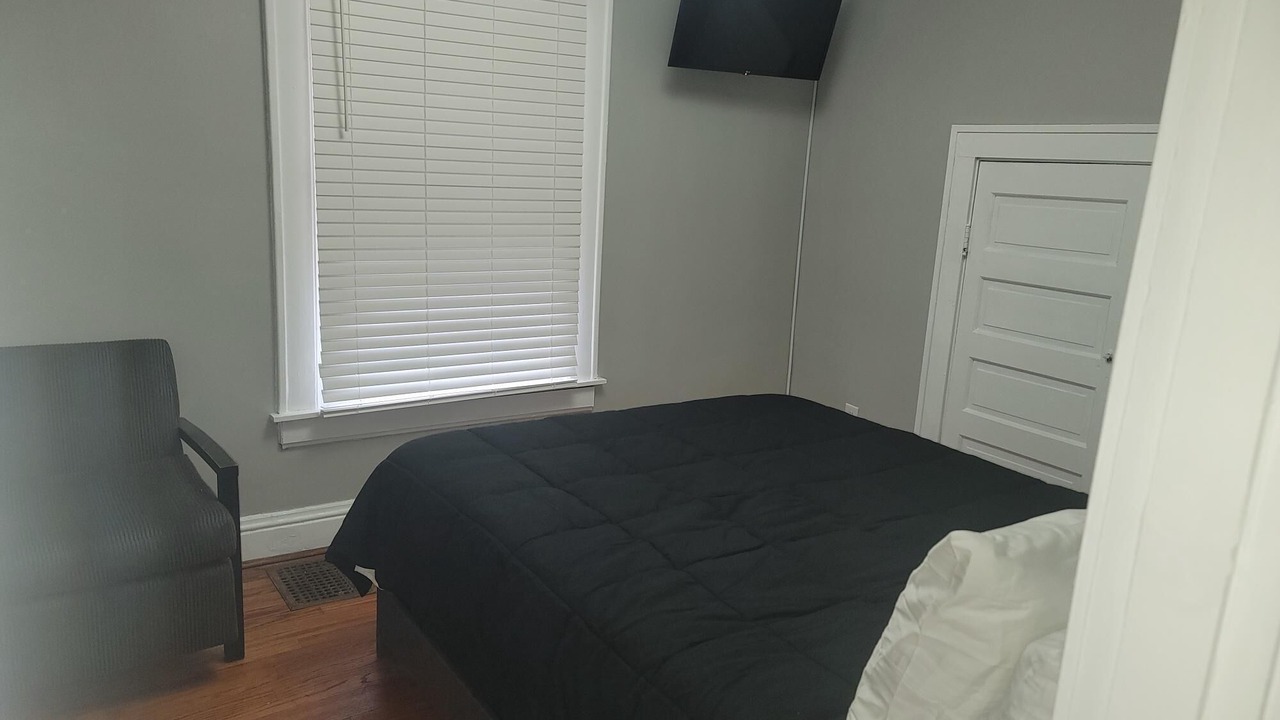 Photo of Bedroom in East St. Louis