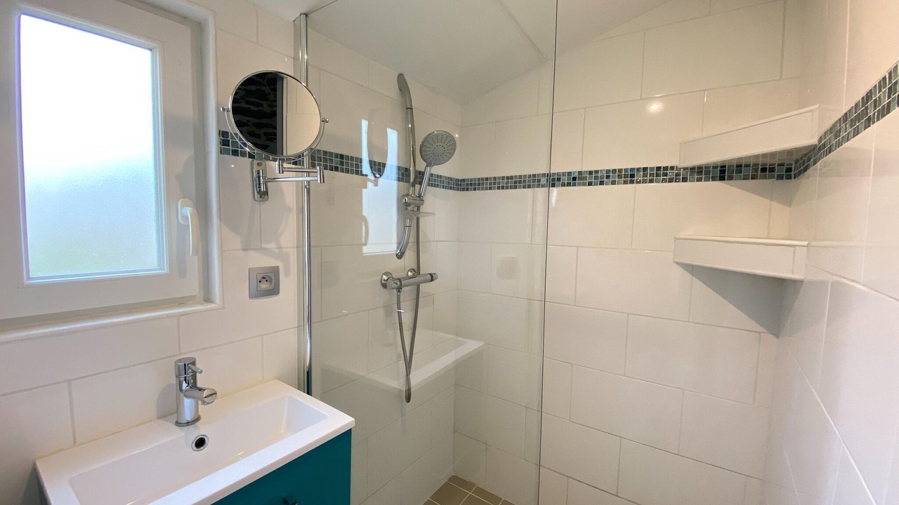 Photo of Bathroom in Le Minihic-sur-Rance