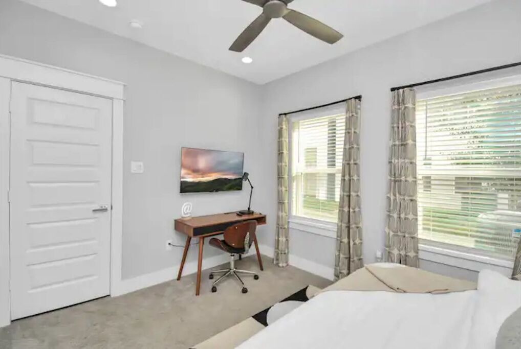 Photo of Bedroom in Astrodome