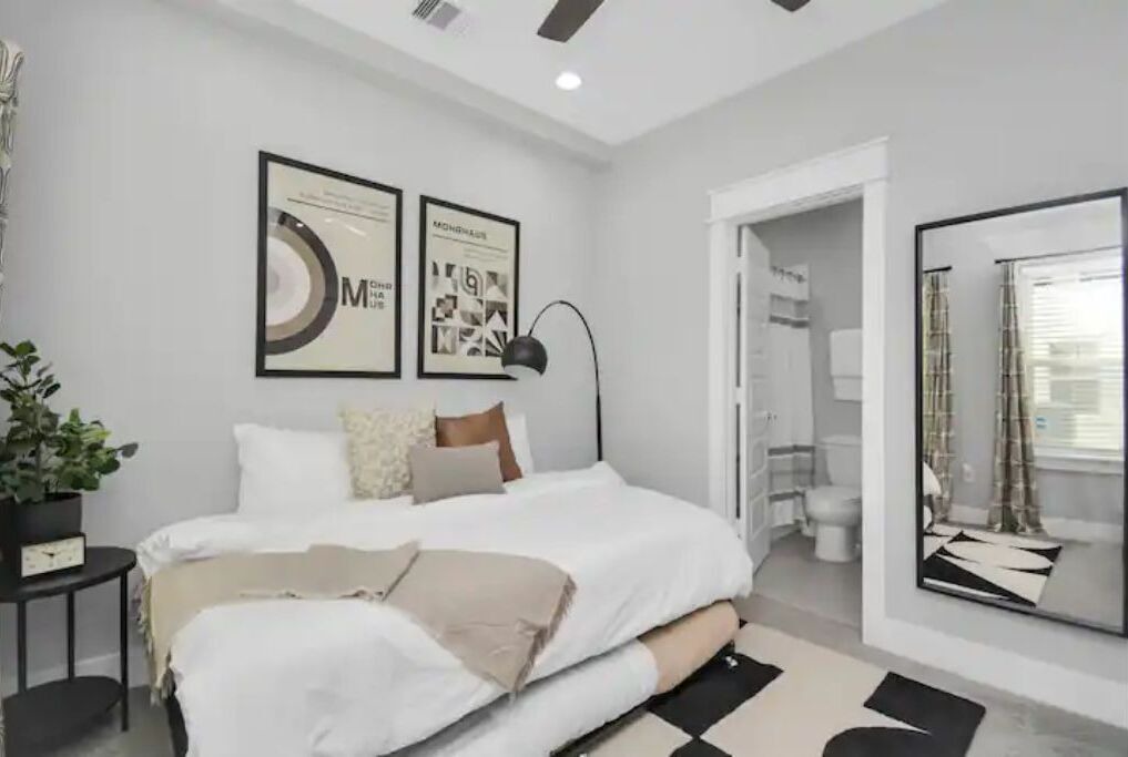 Photo of Bedroom in Astrodome
