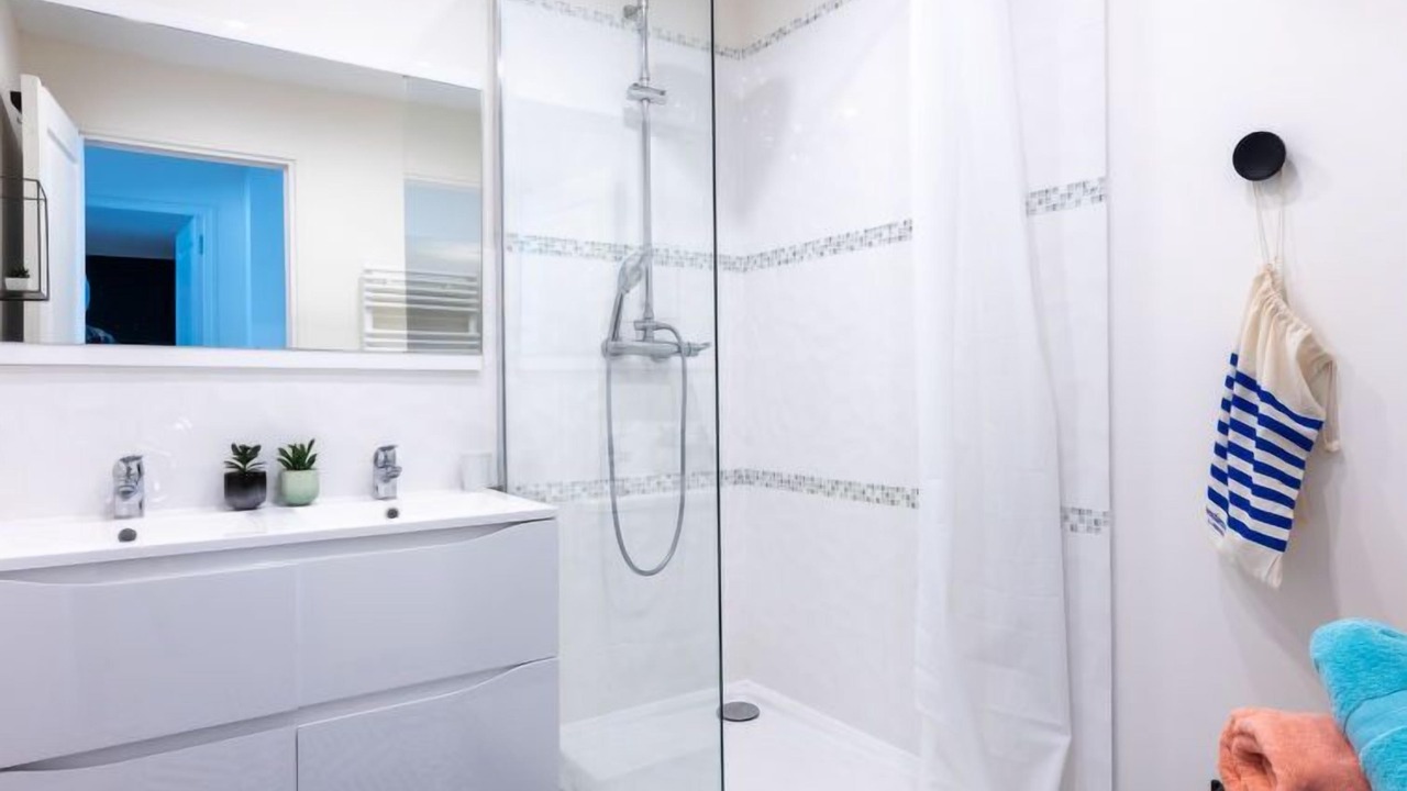 Photo of Bathroom in Cancale