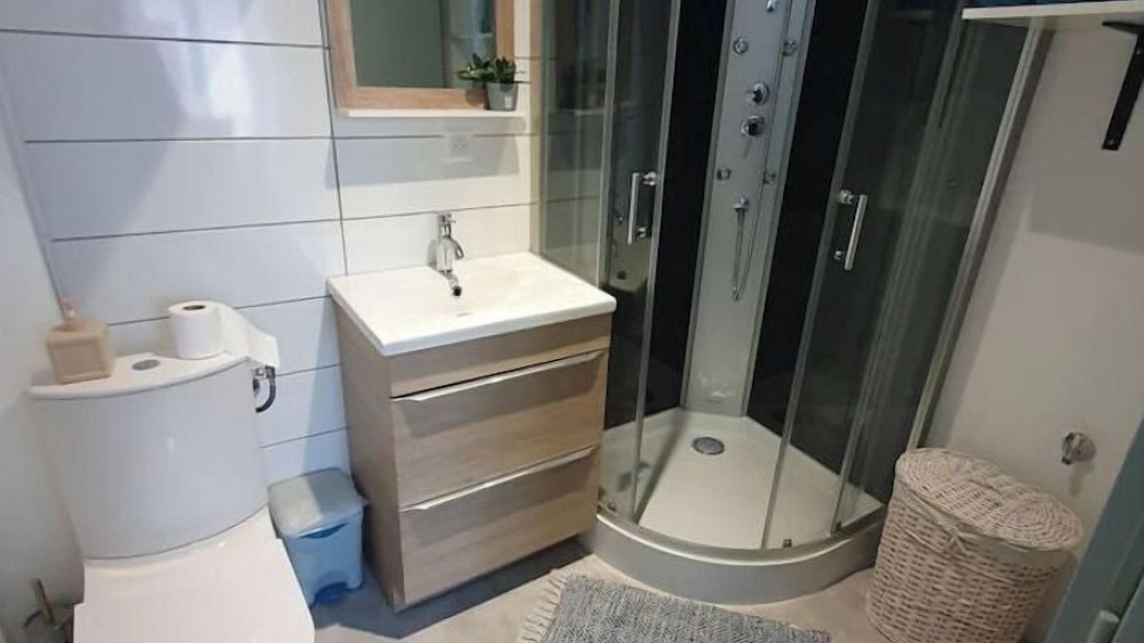 Photo of Bathroom in Roanne