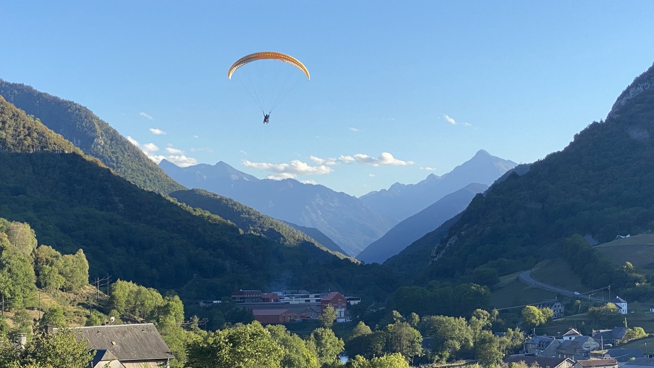 Photo of Outdoor in Sarrancolin