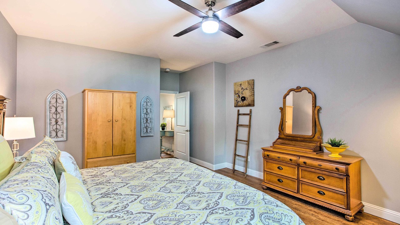 Photo of Bedroom in Quinlan