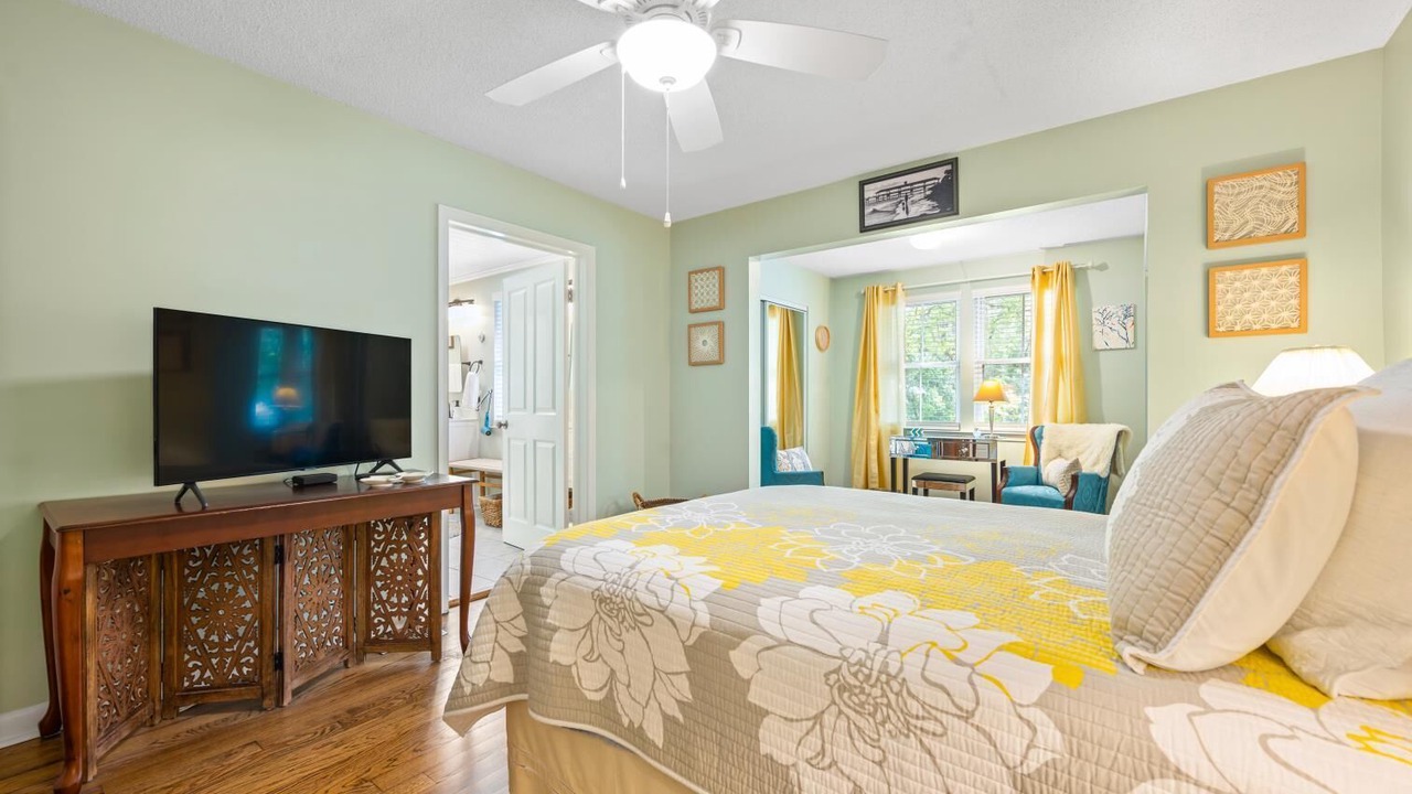 Photo of Bedroom in Saint Simons Heights