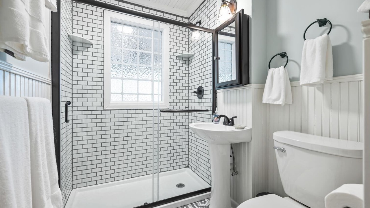 Photo of Bathroom in Saint Simons Heights