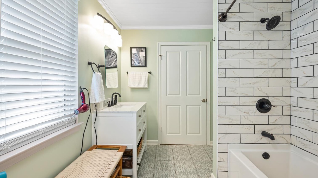 Photo of Bathroom in Saint Simons Heights