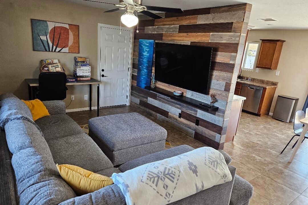 Photo of Livingroom in North Mountain