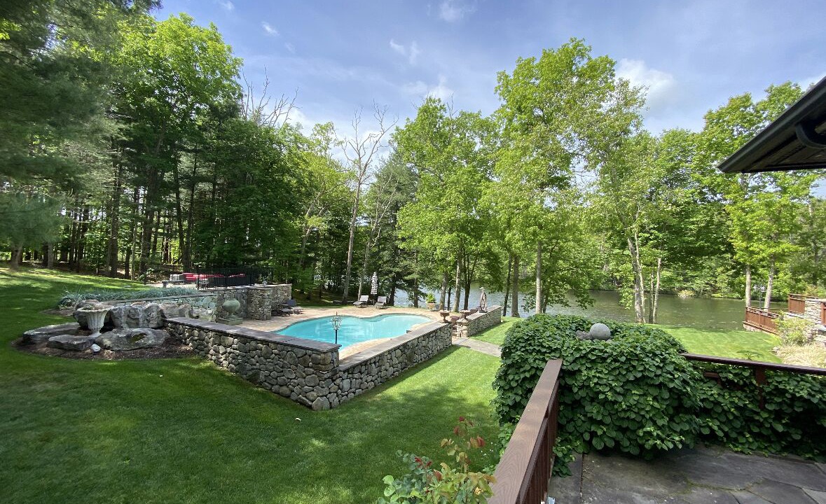 Photo of Outdoor in Killingworth