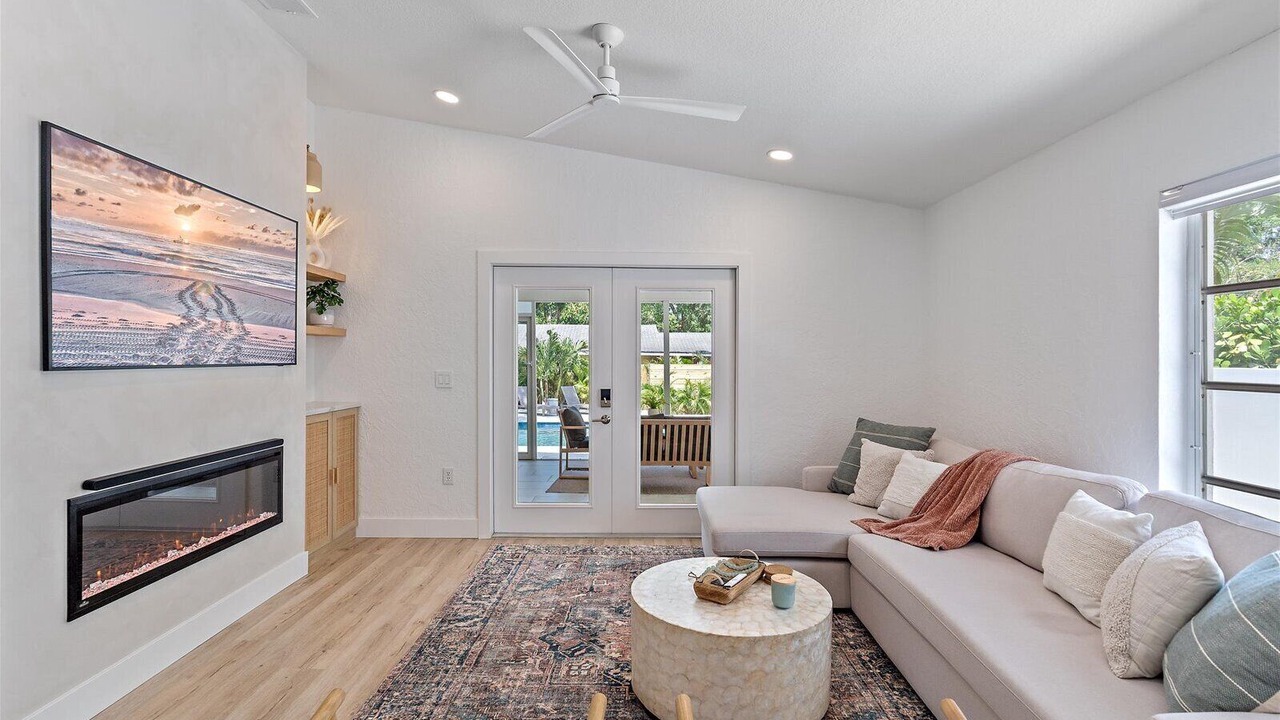 Photo of Livingroom in Arlington Park