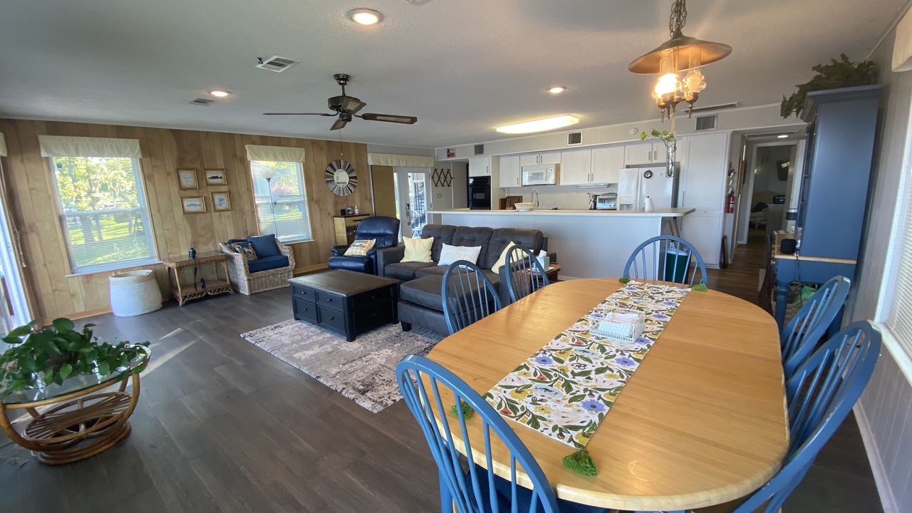 Photo of Livingroom in Trinity