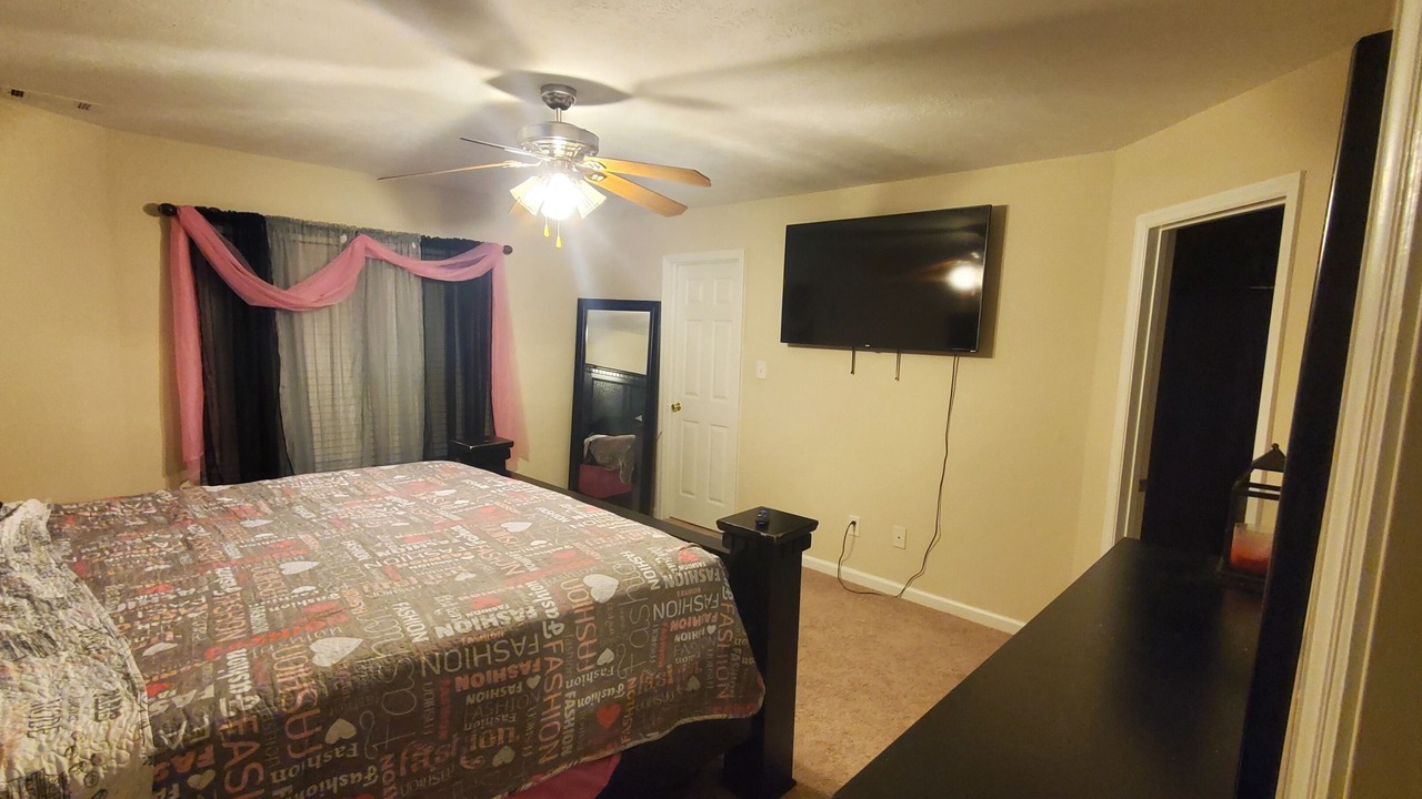 Photo of Bedroom in Grovetown