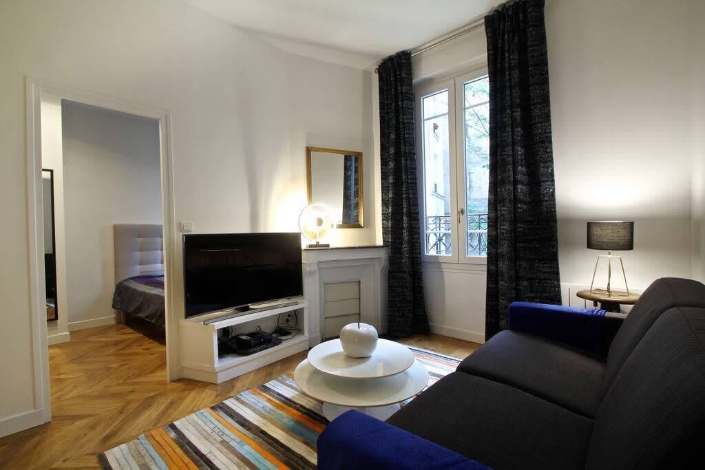 Photo of Livingroom in Quartier des Grandes-Carrieres