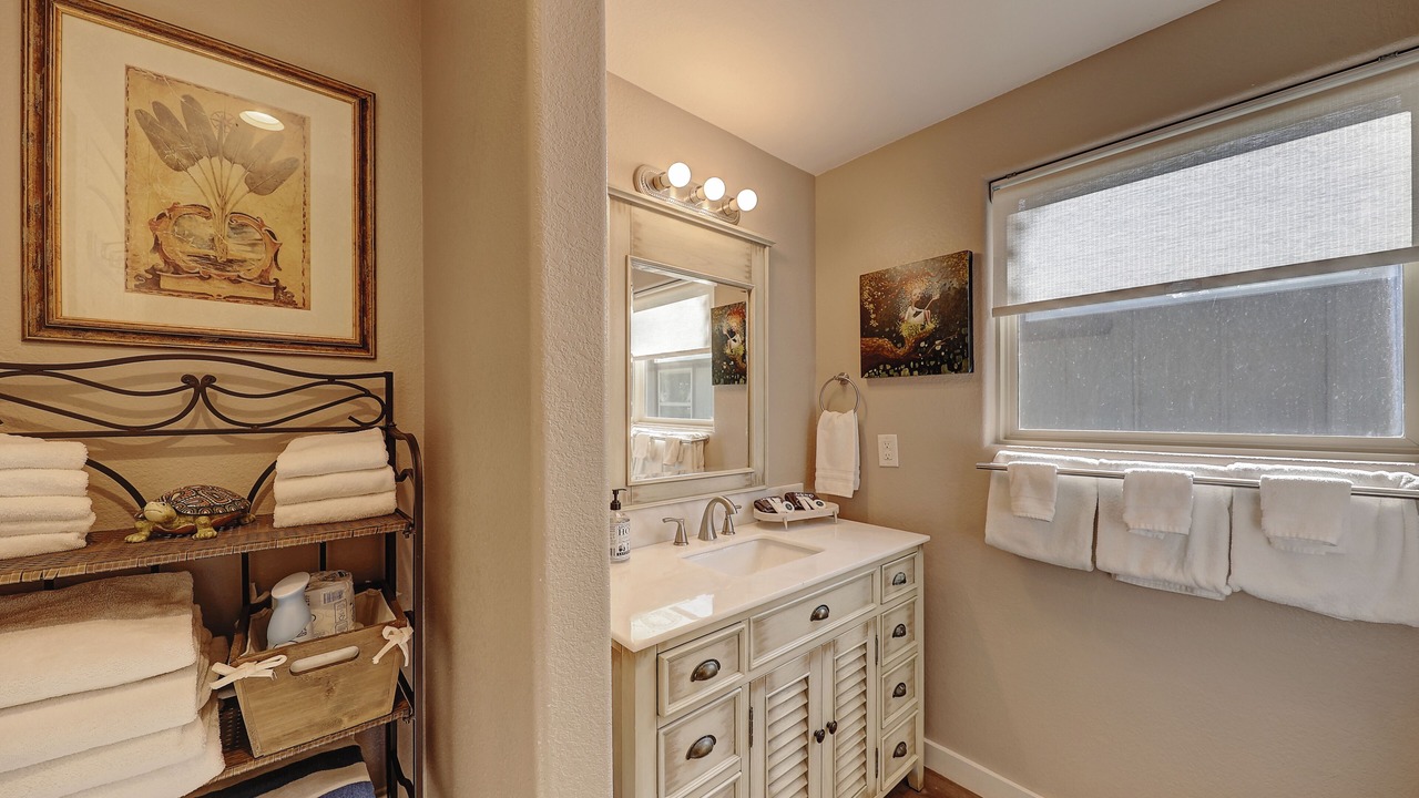 Photo of Bathroom in Center Point