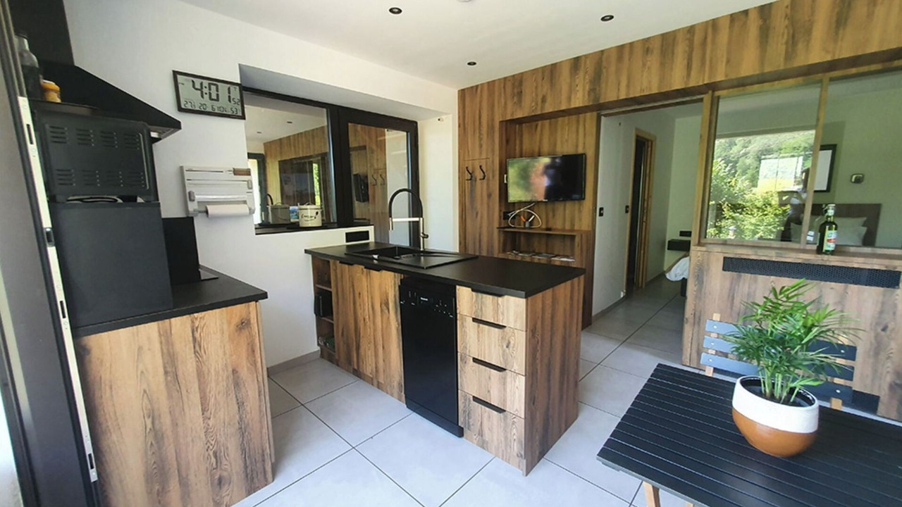Photo of Kitchen in Saint-Genix-sur-Guiers