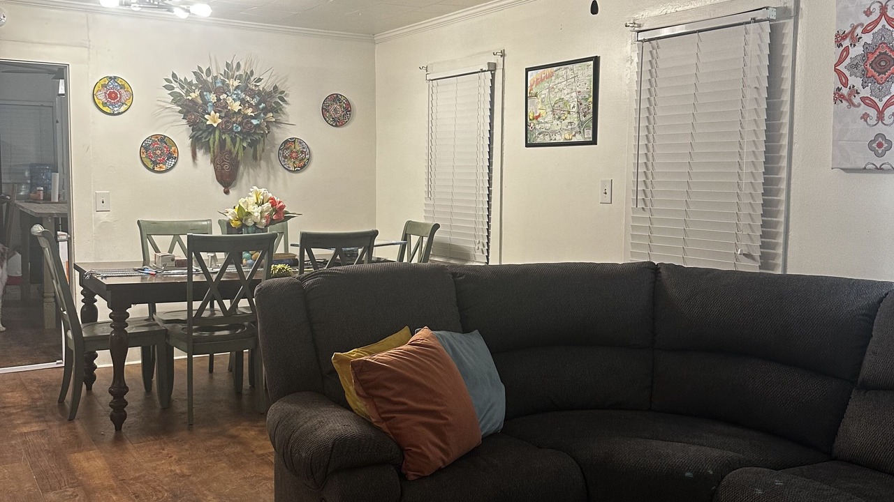 Photo of Livingroom in Pecos