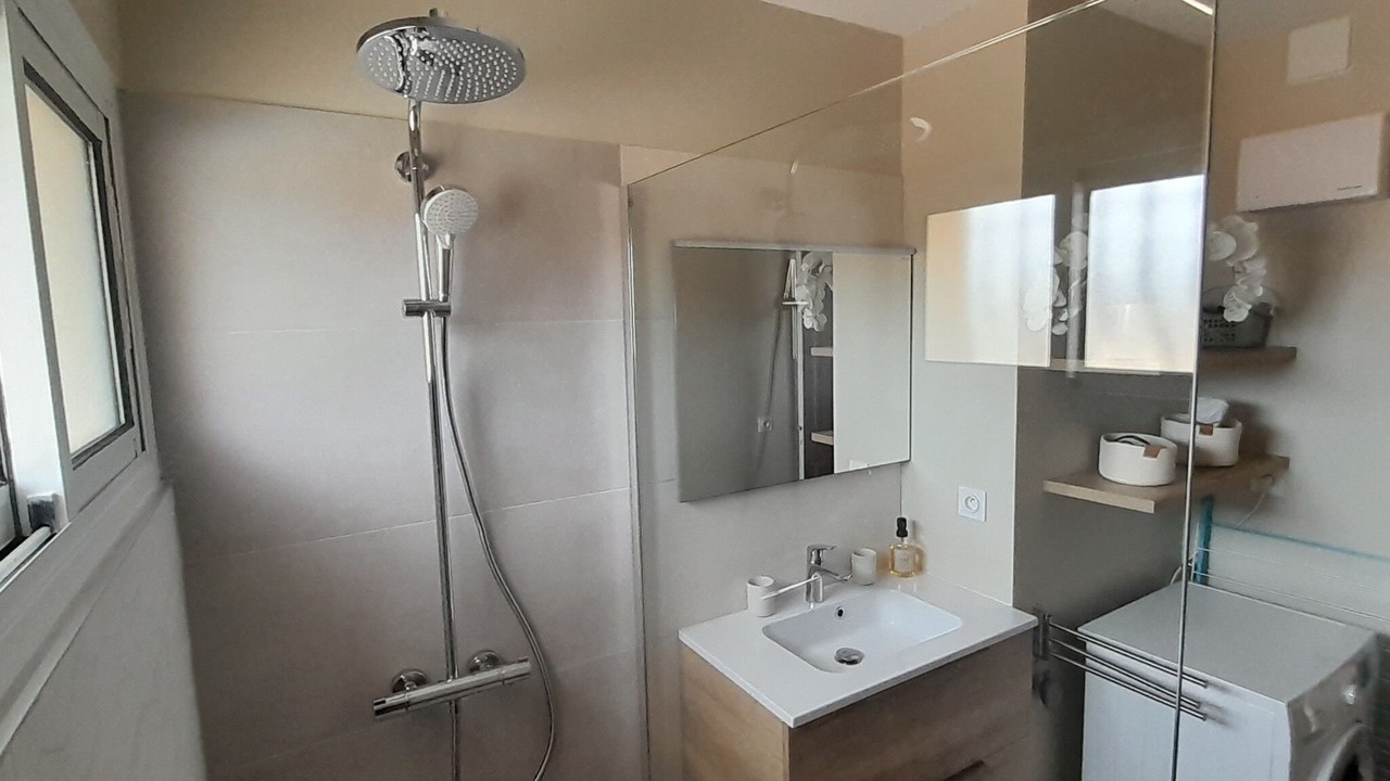 Photo of Bathroom in Maureillas-Las-Illas