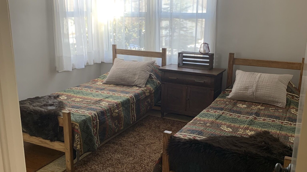 Photo of Bedroom in Conneaut