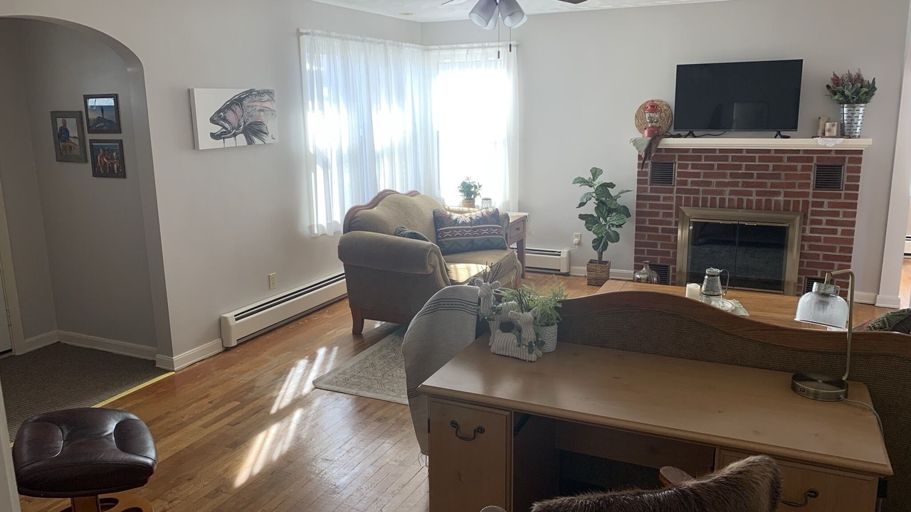 Photo of Livingroom in Conneaut