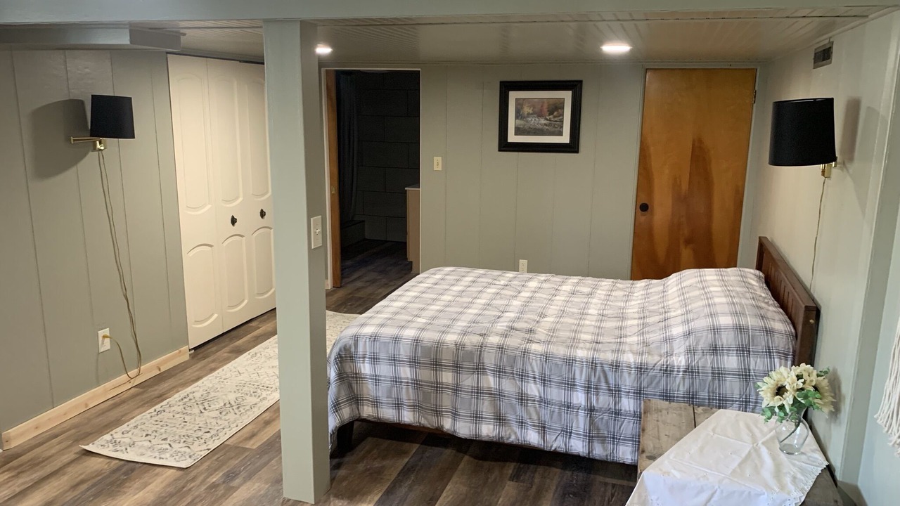 Photo of Bedroom in Conneaut