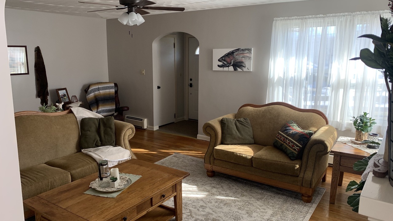 Photo of Livingroom in Conneaut