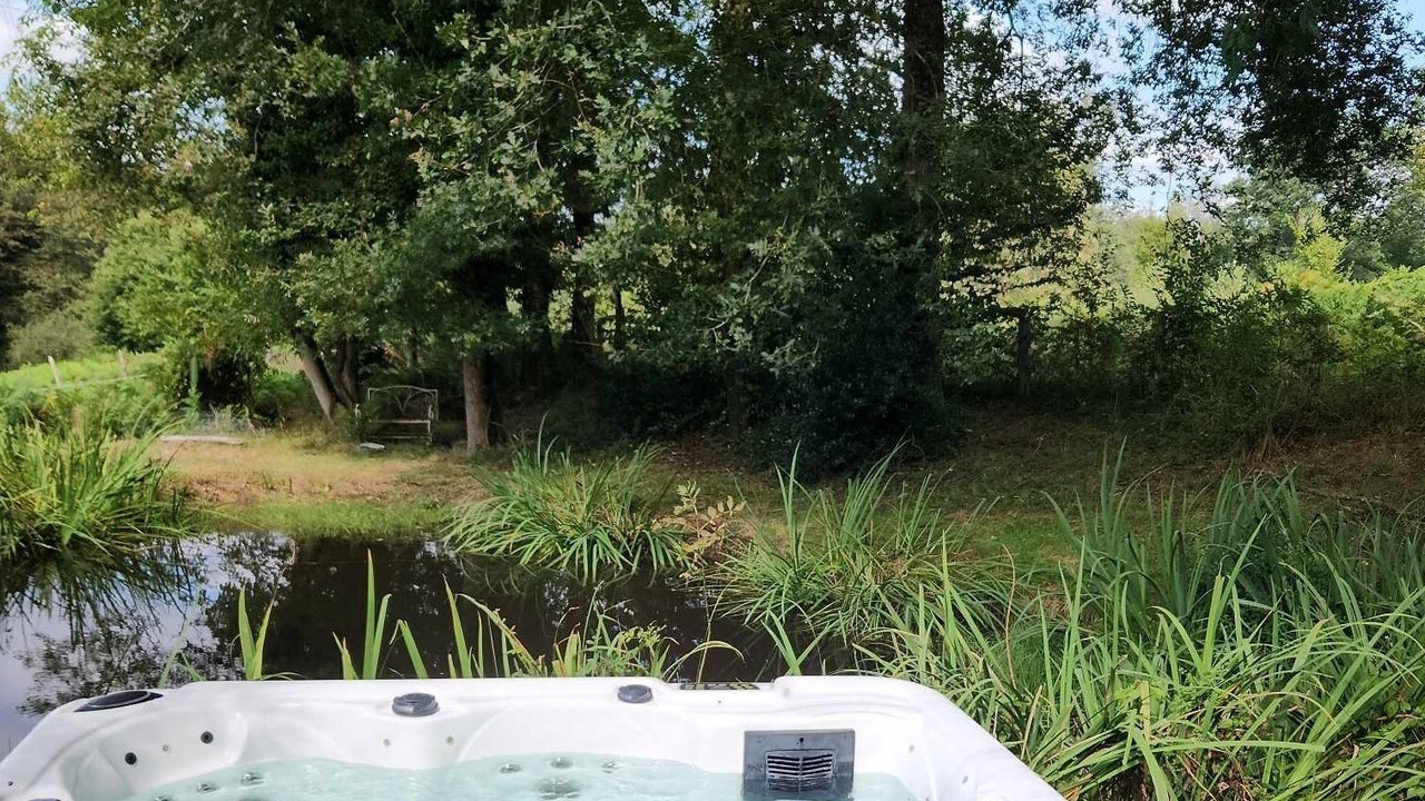 Photo of Outdoor in Saint-Eloy-les-Tuileries