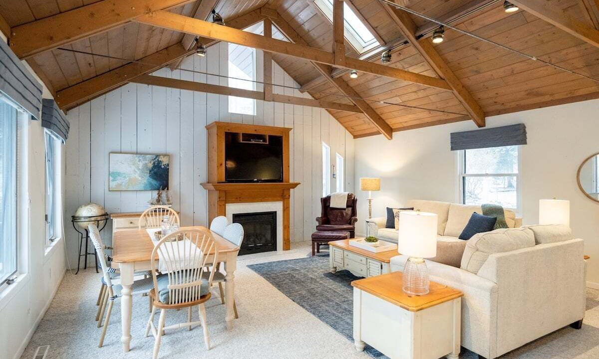 Photo of Livingroom in Port Sheldon Township