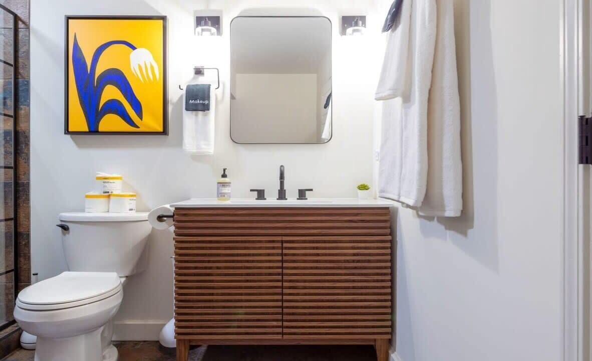 Photo of Bathroom in LaSalle Park