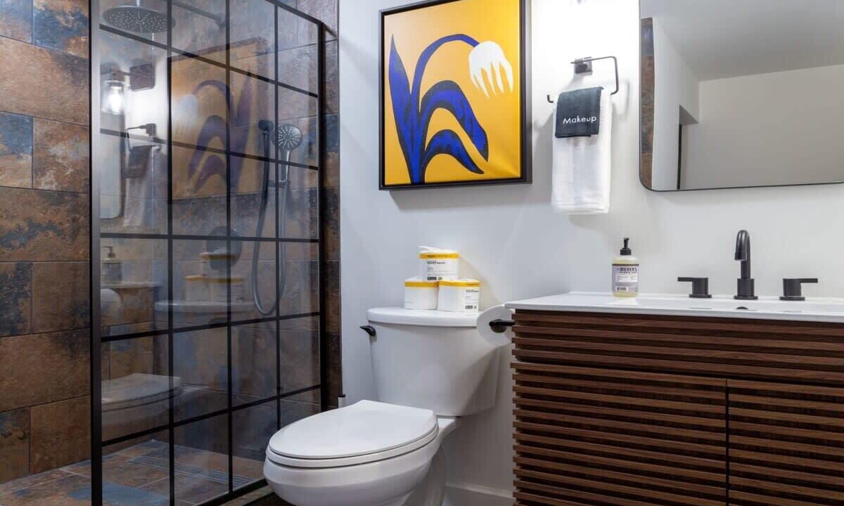 Photo of Bathroom in LaSalle Park