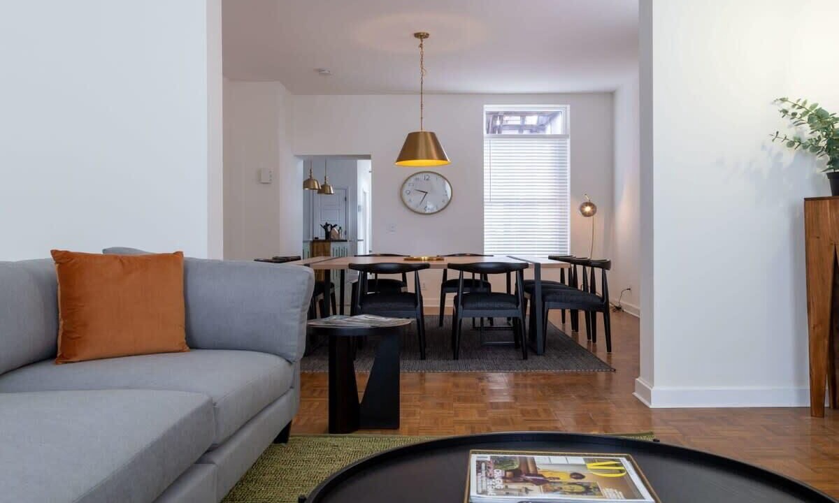 Photo of Bedroom in LaSalle Park