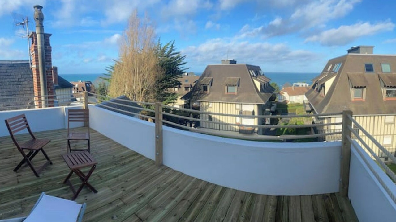 Photo of Patio Balcony in Benerville-sur-Mer