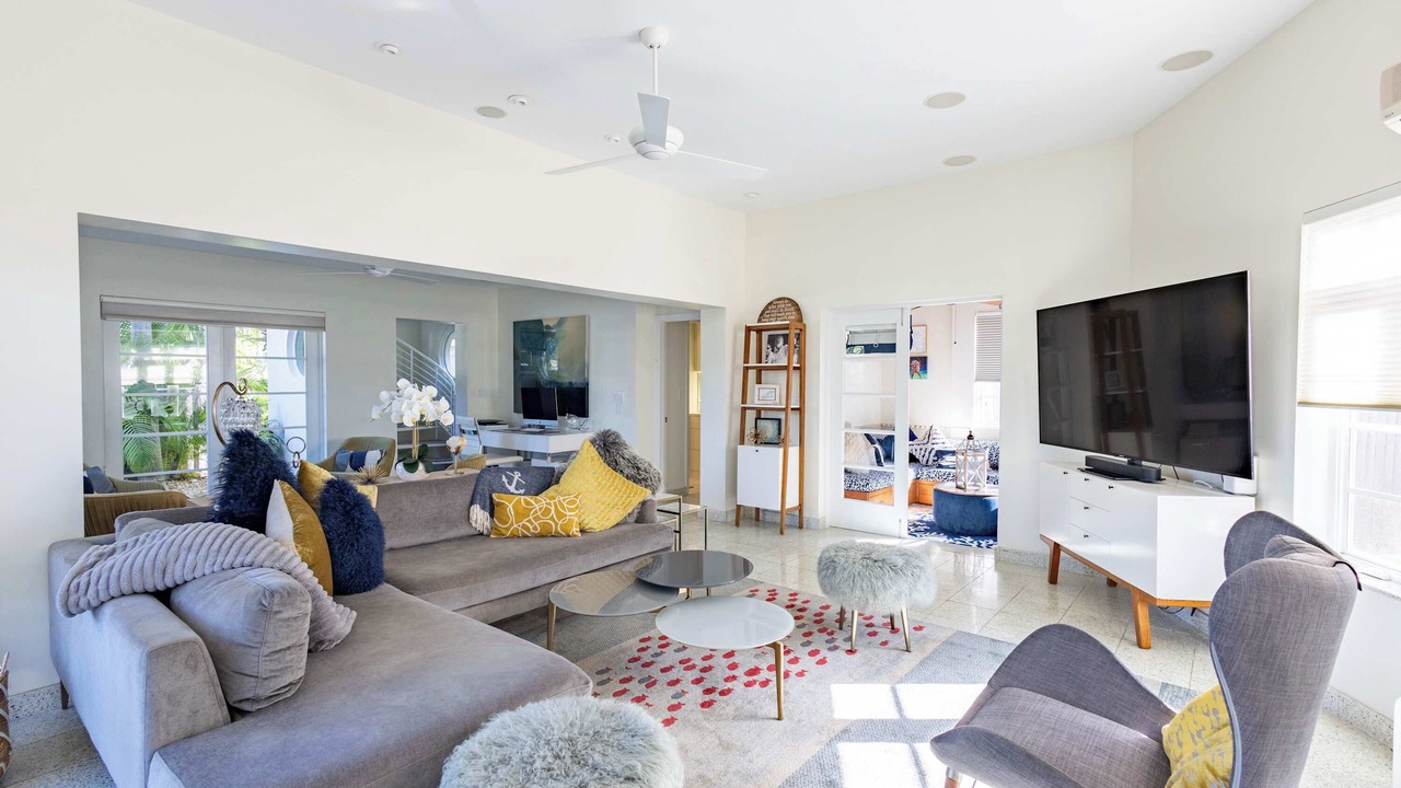 Photo of Livingroom in New Town