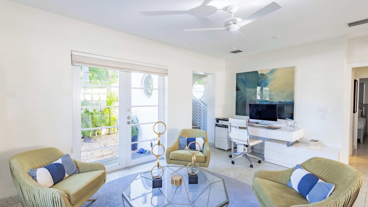 Photo of Livingroom in New Town