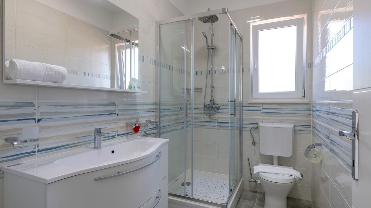 Photo of Bathroom in Cove Makarac (Milna)