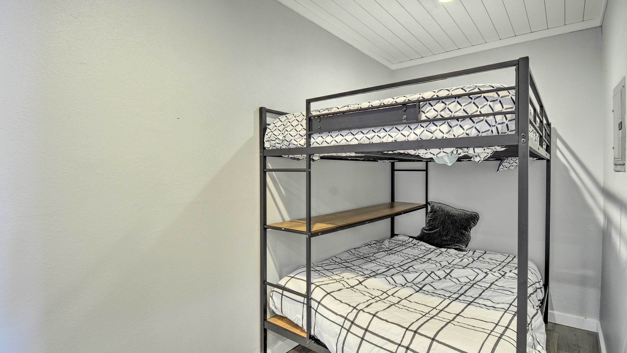 Photo of Others in West Hills