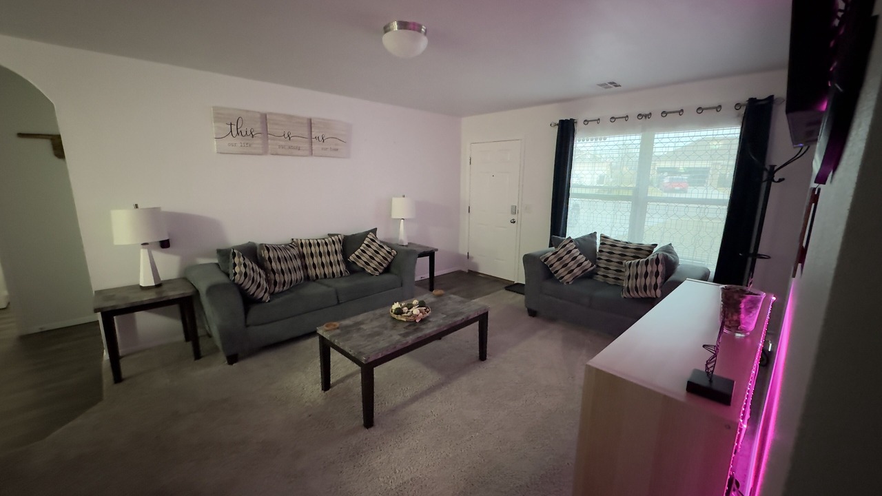 Photo of Livingroom in Broken Arrow