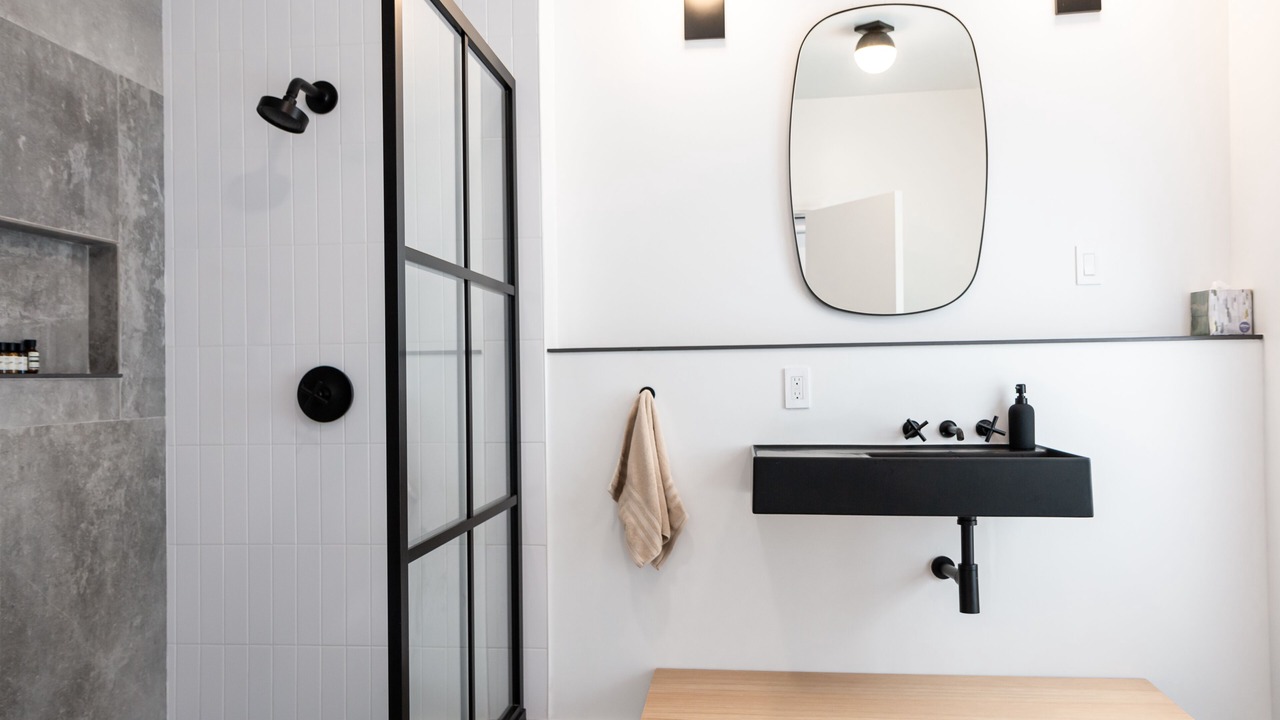 Photo of Bathroom in Mar Vista